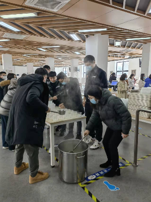 疫情反撲，蘇州挺住 凈水器租賃水務(wù)人員為蘇州加油！